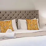 3 Bed In Harrogate Oc-94743 Holiday home *