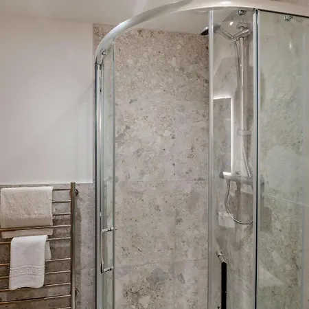 3 Bed In Harrogate Oc-94743 Ferienhaus *